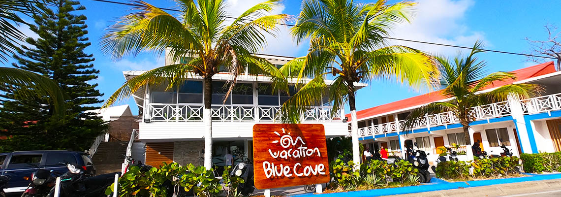 ON VACATION - HOTEL COVE 